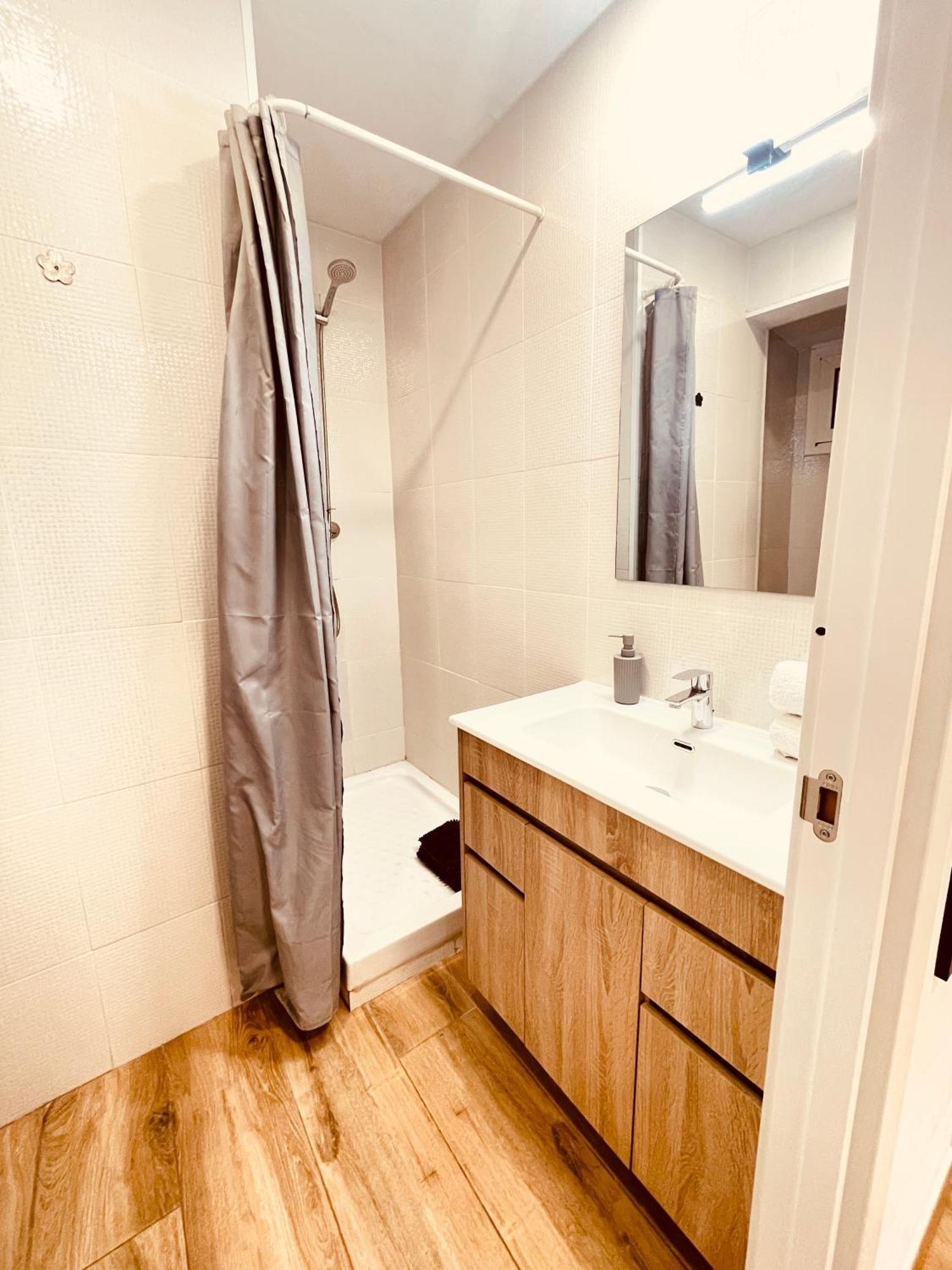 Apartamentos Tarradellas Sants Estacio — Photos 3